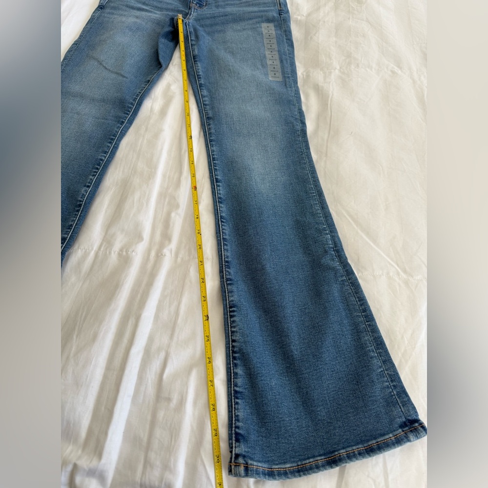 American Eagle Outfitters Blue Flare Jeans - Picture 3 of 5